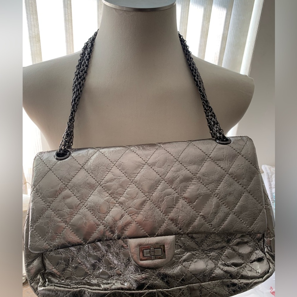 Chanel Metallic Pewter Crinkle Quilted Handbag .